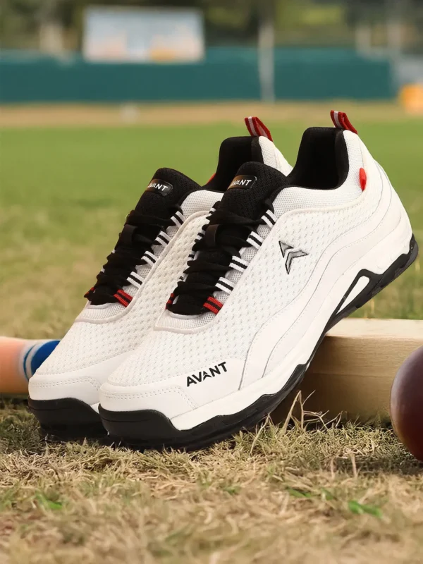 Avant Men's Striker Cricket Shoes - White/Black